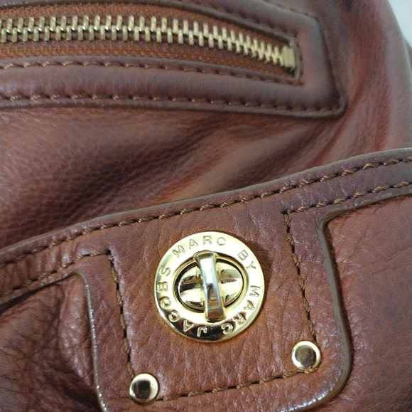 Marc by Marc Jacobs Totally Turnlock Faridah Hobo Bag - Picture 4 of 12